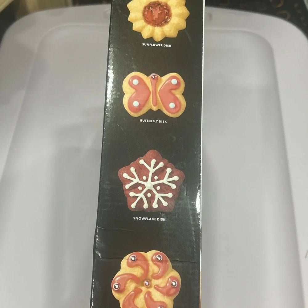 New Sealed OXO Good Grips 14-Piece Cookie Press Set Disk Storage case W/ Recipes